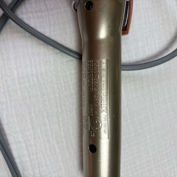 Elegant Rose Gold and Silver Hair Curler - Picture 3 of 3